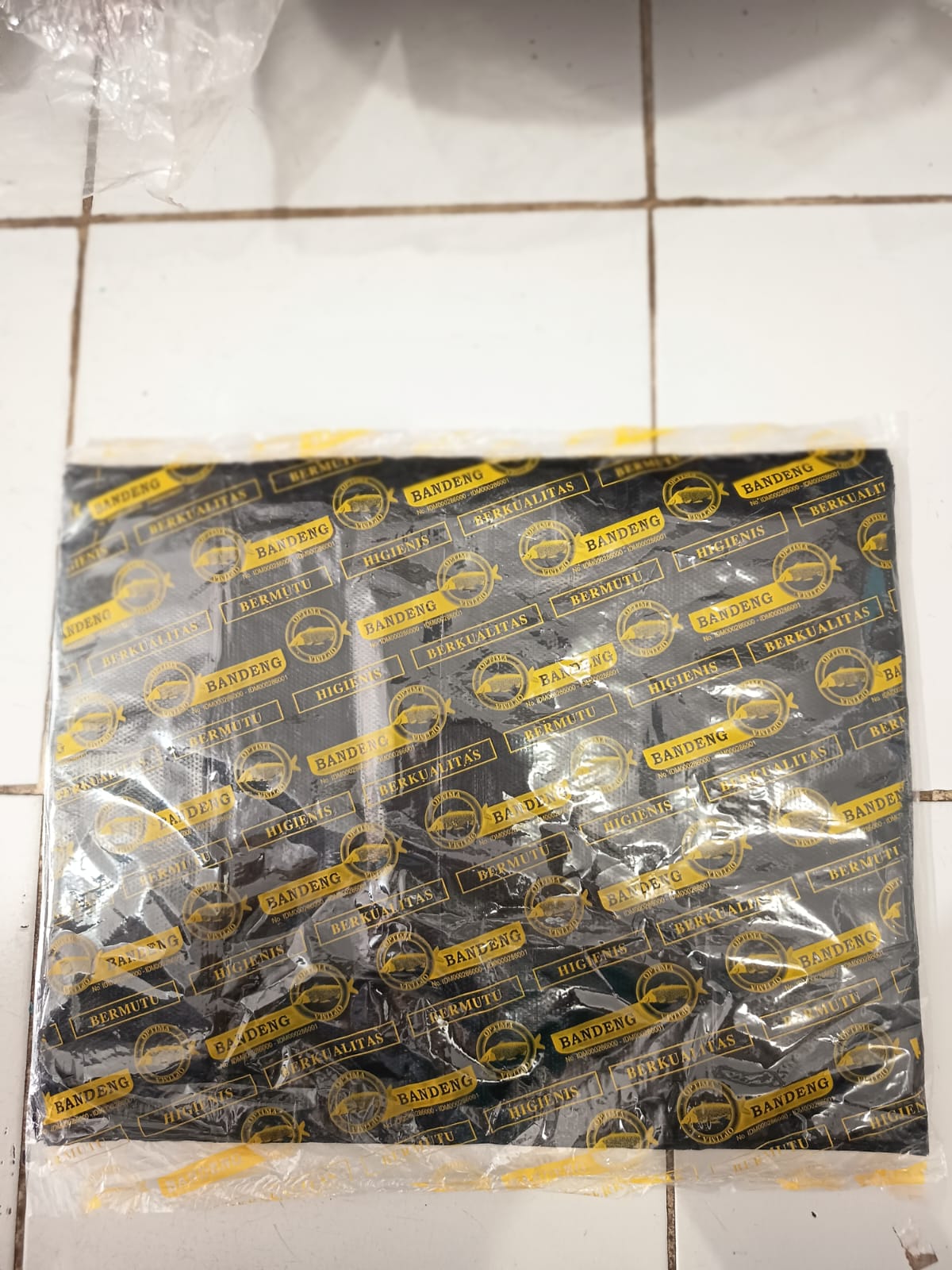 BANDENG UK. 40 HITAM
